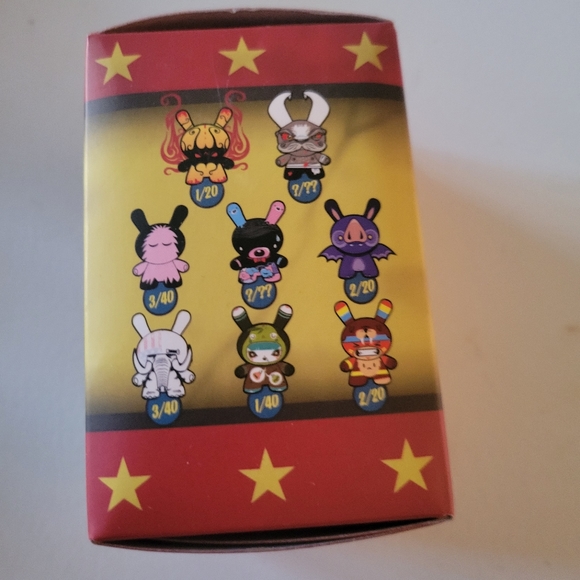 Kidrobot Dunny Side show figure New - Picture 2 of 3